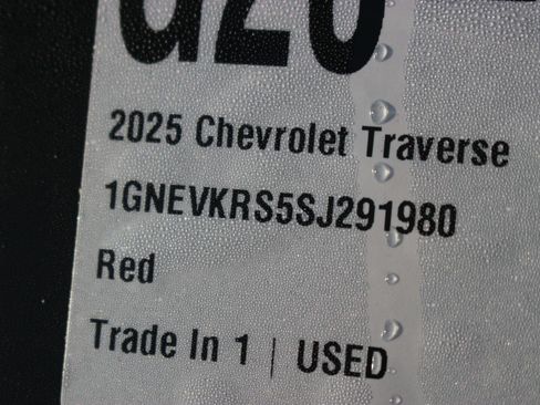 Used 2025 Chevrolet Traverse High Country AWD/4WD image 42