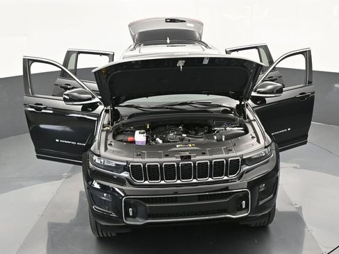 Used 2024 Jeep Grand Cherokee Overland w/ Luxury Tech Group IV image 64