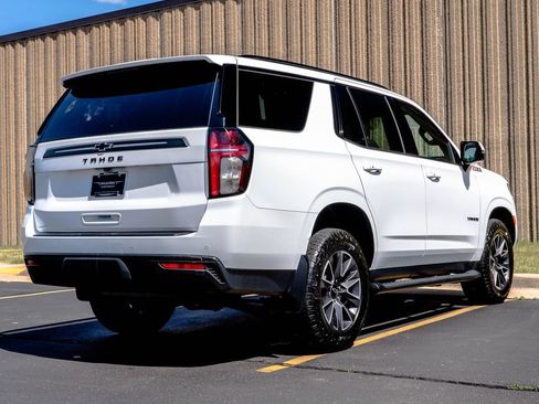 Used 2021 Chevrolet Tahoe Z71 w/ Z71 Off-Road Package AWD/4WD image 9