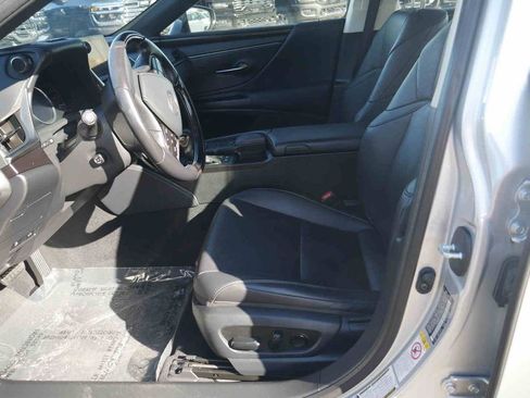 Used 2019 Lexus ES 300h w/ Premium Package image 27