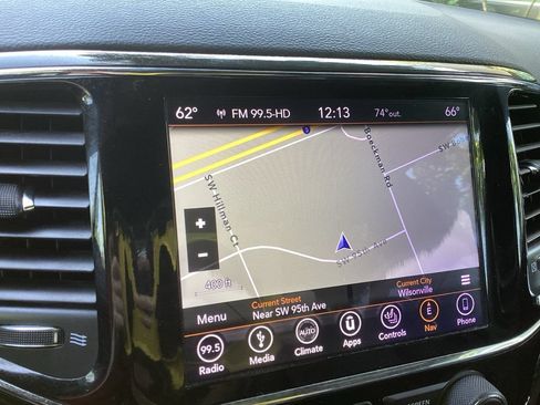 Used 2019 Jeep Grand Cherokee Altitude AWD/4WD image 2