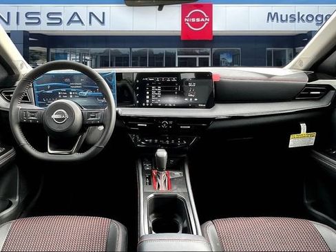 New 2026 Nissan Kicks SR w/ Cold Weather Package image 5