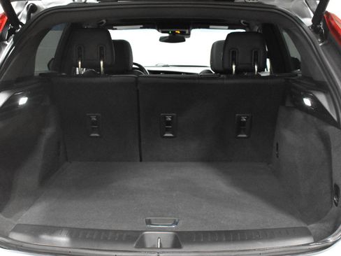 Used 2023 Cadillac XT4 Luxury w/ Cold Weather Package image 28