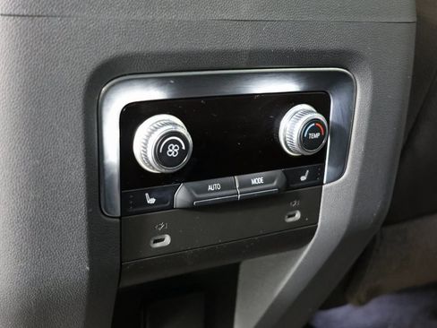 Used 2021 GMC Yukon XL Denali w/ Denali Premium Package image 35