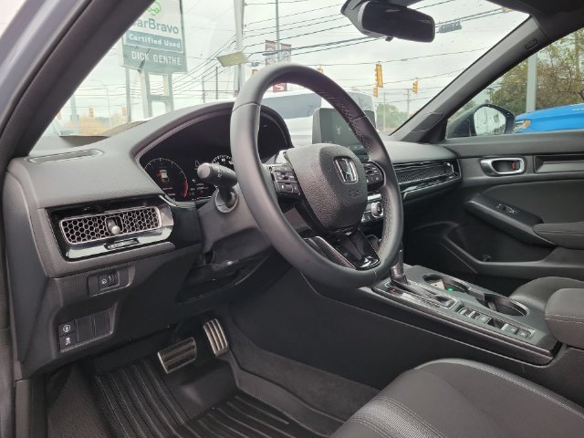 Used 2023 Honda Civic Sport image 16