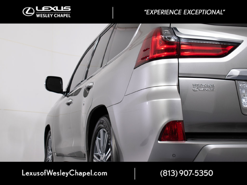 Used 2016 Lexus LX 570 4WD w/ Luxury Package image 6