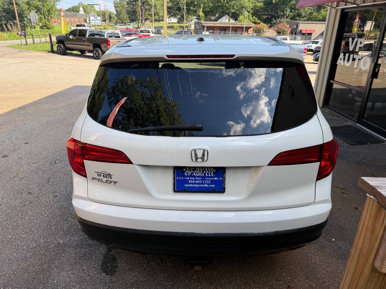 Used 2017 Honda Pilot EX image 6