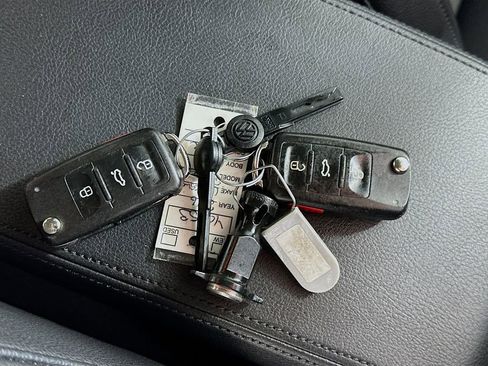 Used 2016 Volkswagen Passat 1.8T R-Line image 34