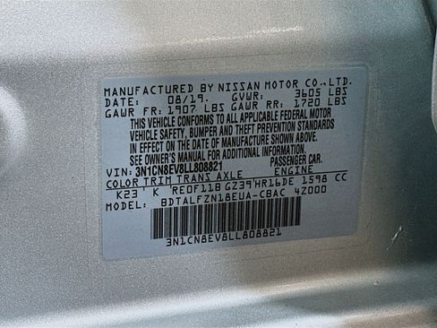 Used 2020 Nissan Versa SV image 29