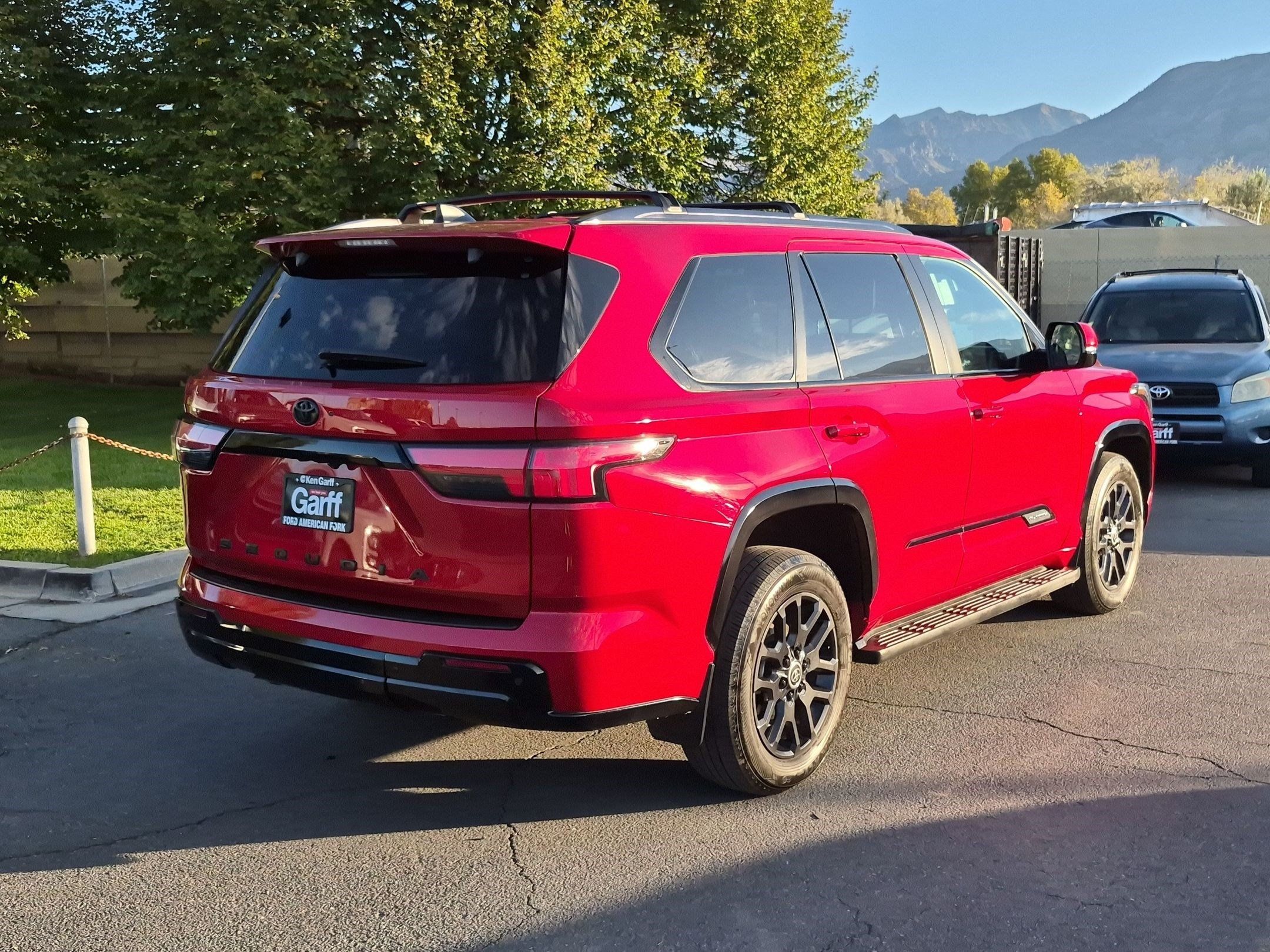 Used 2024 Toyota Sequoia Platinum AWD/4WD image 3