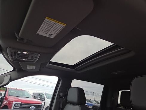 Used 2025 GMC Sierra 3500 Denali AWD/4WD image 10
