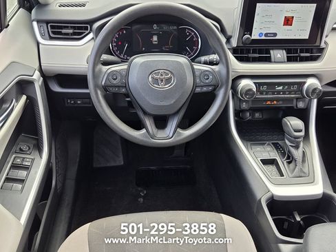 Used 2024 Toyota RAV4 XLE FWD image 11