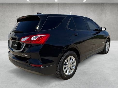 Used 2021 Chevrolet Equinox LS w/ LS Convenience Package image 16