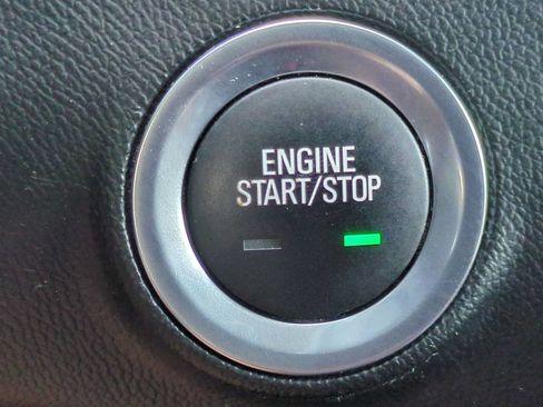 Used 2024 GMC Terrain SLE FWD image 16