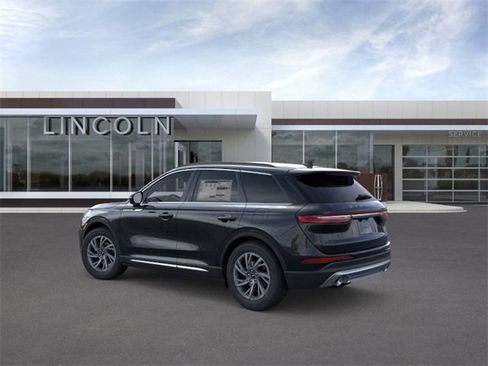 New 2026 Lincoln Corsair Premiere image 4
