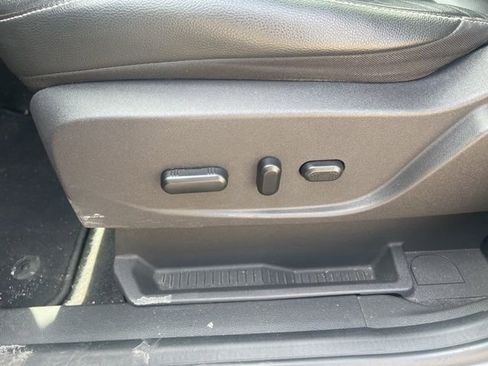 Used 2013 Ford C-MAX SEL image 29