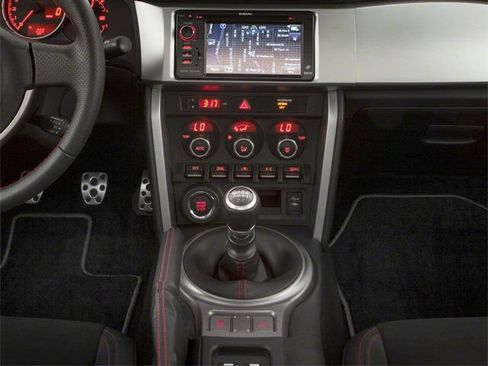 Used 2013 Subaru BRZ Limited w/ Popular Pkg 1A RWD image 12