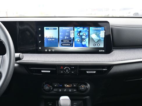 New 2026 Nissan Kicks SV w/ SV Premium Package image 18