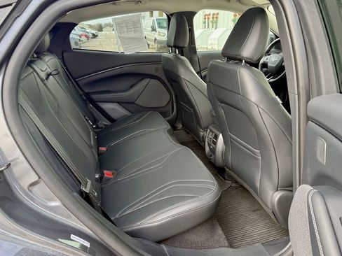 Used 2023 Ford Mustang Mach-E Premium image 19