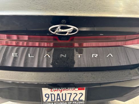 Used 2023 Hyundai Elantra SEL w/ Convenience Package FWD image 15