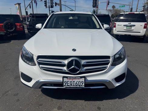 Used 2019 Mercedes-Benz GLC 300 image 3