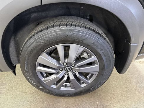 Certified 2024 Nissan Pathfinder SV AWD/4WD image 6