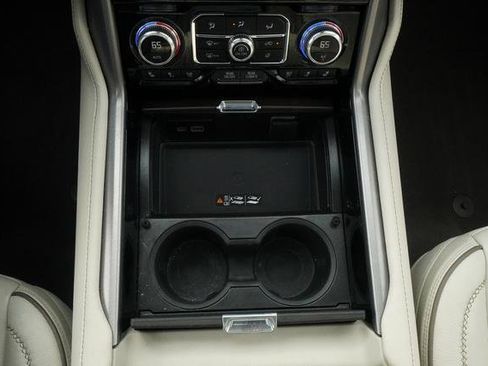 Used 2024 GMC Yukon Denali w/ Denali Reserve Package image 23