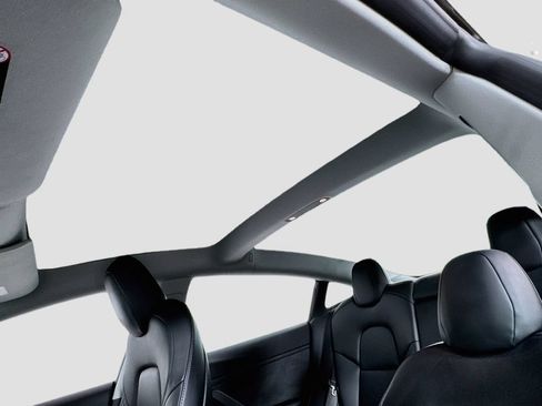 Used 2018 Tesla Model 3 Mid Range RWD image 19