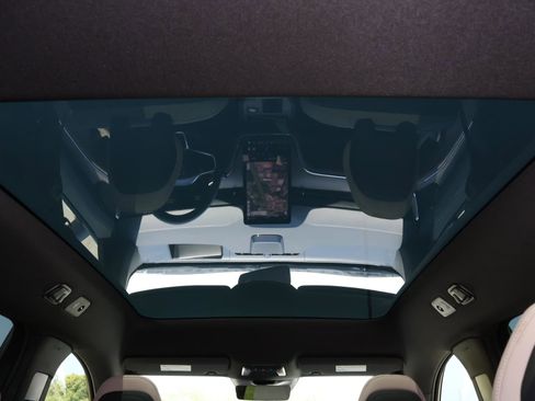 Used 2025 Volvo EX90 Ultra image 24