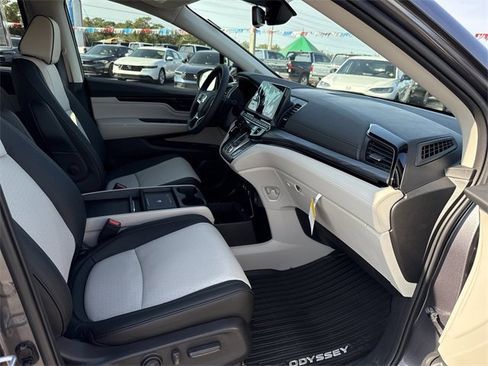 New 2026 Honda Odyssey Elite image 15