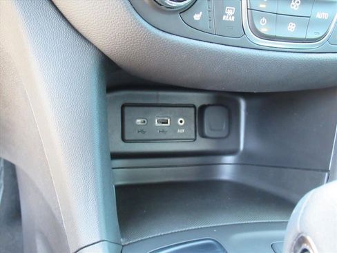 Used 2024 Chevrolet Equinox LT image 26