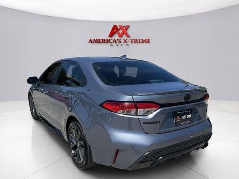 Used 2025 Toyota Corolla SE FWD image 4