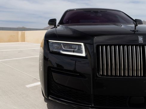 Used 2023 Rolls-Royce Ghost Black Badge w/ Black Badge Ghost Package AWD/4WD image 20