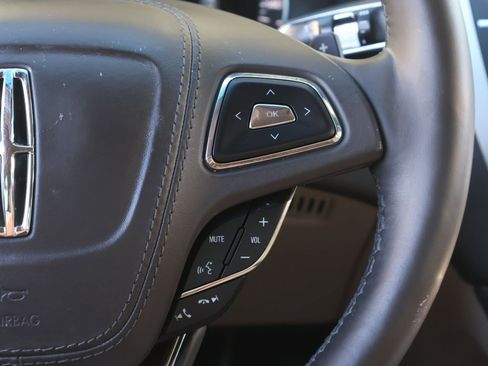 Used 2019 Lincoln MKZ Reserve image 19