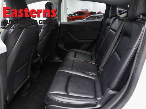 Used 2022 Tesla Model Y Long Range AWD/4WD image 16