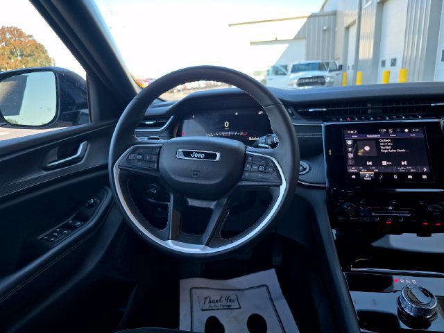 Used 2023 Jeep Grand Cherokee L Laredo AWD/4WD image 16