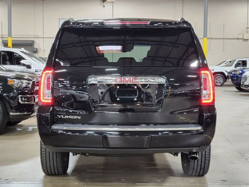 Used 2019 GMC Yukon Denali w/ Denali Ultimate Package image 10