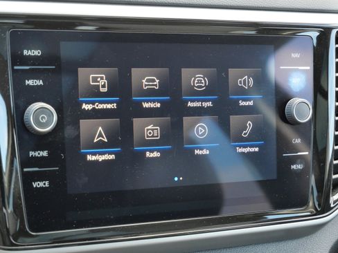 Certified 2023 Volkswagen Atlas SEL R-Line image 23