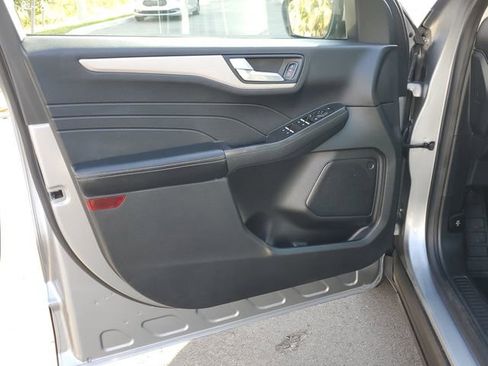 Used 2021 Ford Escape SEL image 17