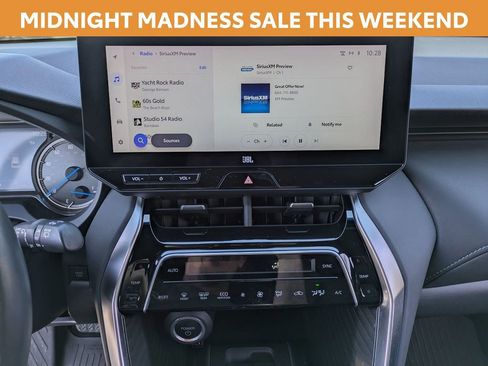 Certified 2023 Toyota Venza XLE image 14