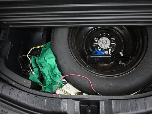 Used 2013 Toyota RAV4 Limited image 38