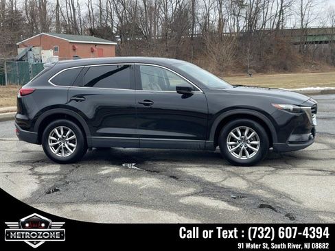Used 2018 MAZDA CX-9 Touring w/ Touring Premium Package image 10