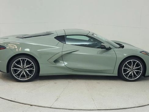 Used 2024 Chevrolet Corvette Stingray Preferred Cpe w/ 2LT image 8