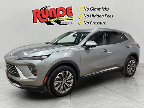 Used 2024 Buick Envision Preferred AWD/4WD image 1