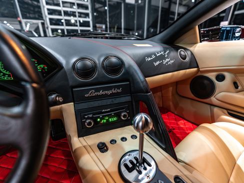 Used 2003 Lamborghini Murcielago Coupe image 14