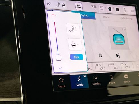 Used 2022 Jeep Grand Cherokee Limited image 18