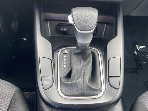 Used 2025 Kia Soul LX w/ LX Technology Package FWD image 20