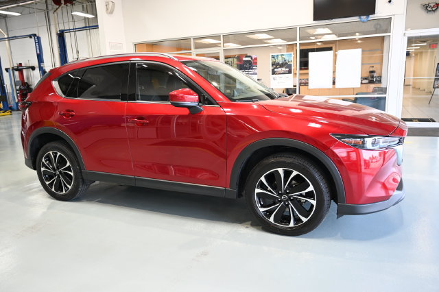 Used 2023 MAZDA CX-5 AWD 2.5 S w/ Premium Plus Pkg image 4