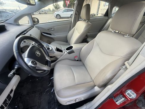 Used 2013 Toyota Prius Four FWD image 9