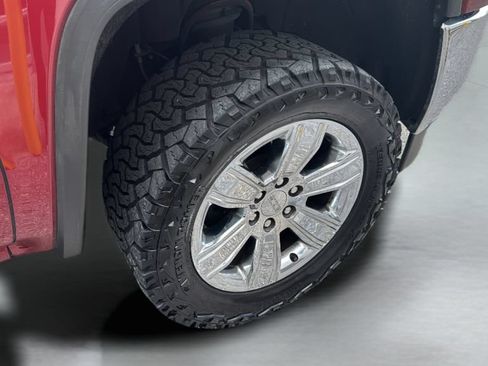 Used 2018 GMC Sierra 1500 SLT AWD/4WD image 39